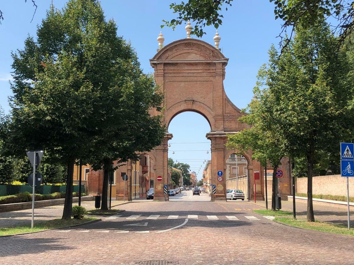 L'Ape Regina Lägenhet Ferrara Exteriör bild